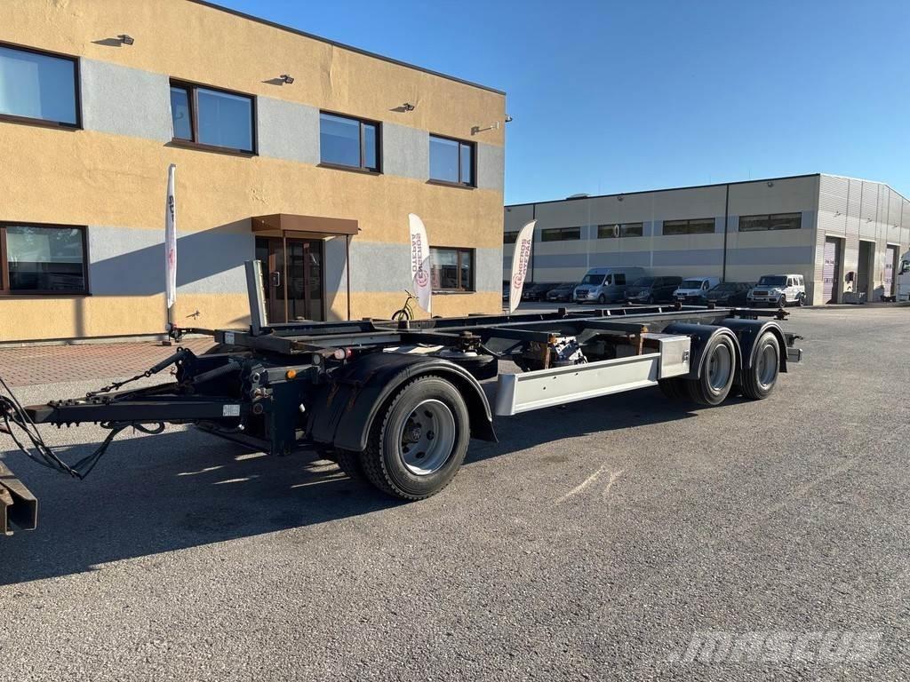 Fliegl 3-AXLE BDF Remolques portacontenedores