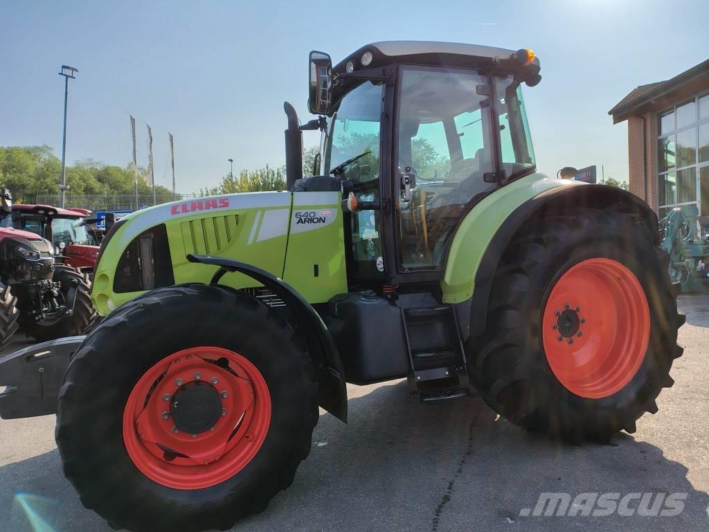 CLAAS Arion 640 Tractores
