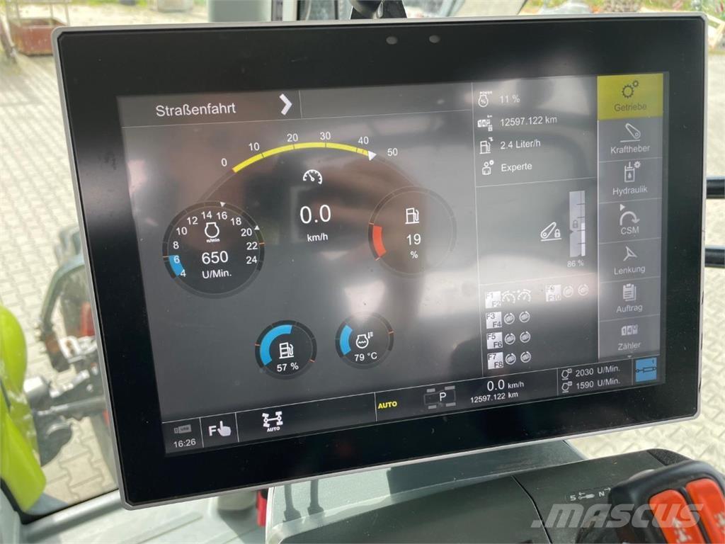 CLAAS Axion 810 CM Tractores