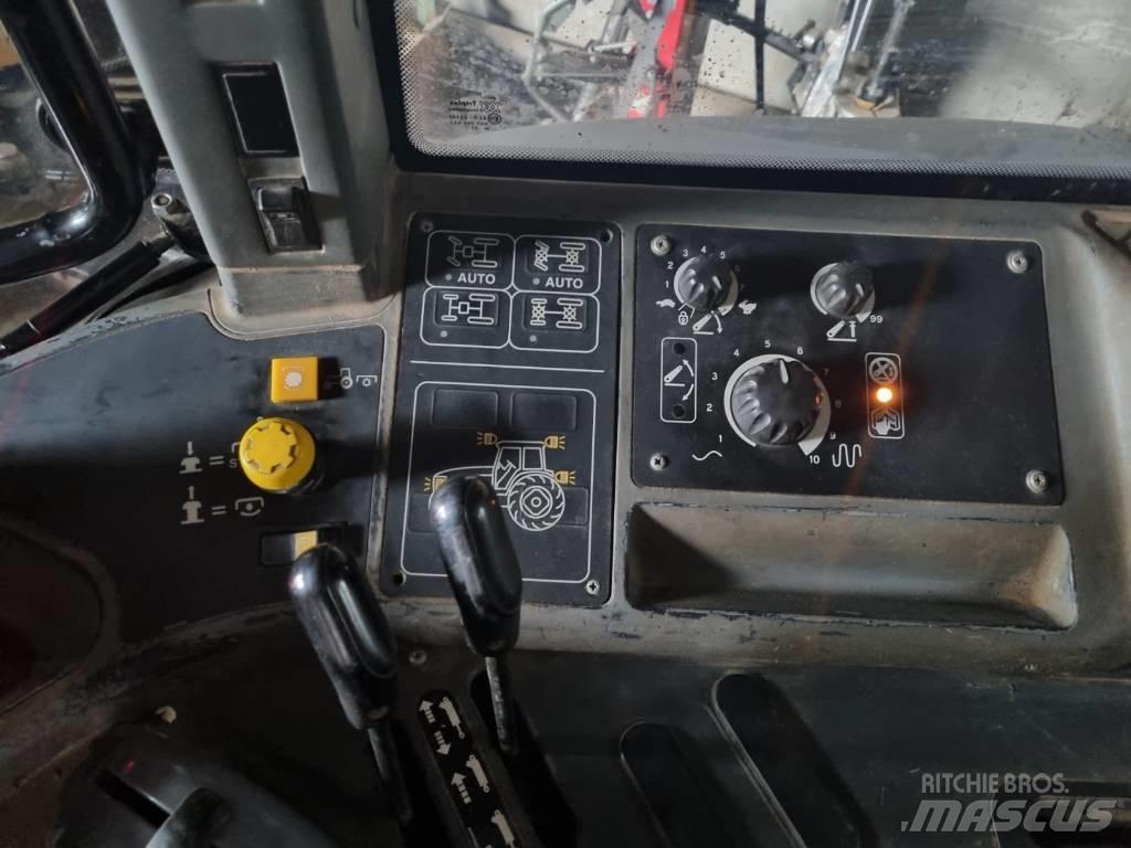 New Holland TM 155 Tractores