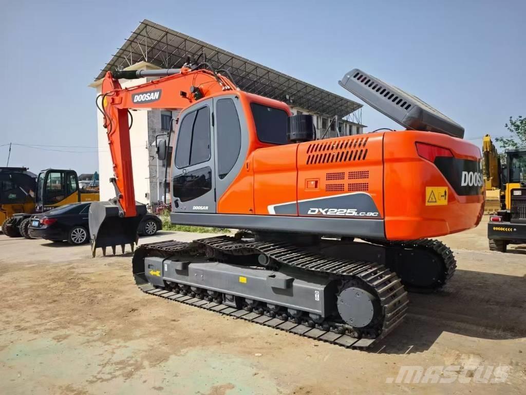 Doosan DX 225 LC Excavadoras de cadenas