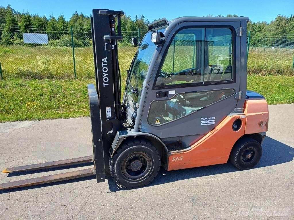 Toyota 02-8FDF25 Carretillas diesel