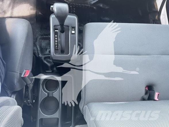 Hino 268A Construcción - Otros