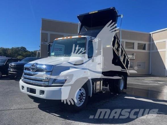 Hino L7 Camiones bañeras basculantes o volquetes