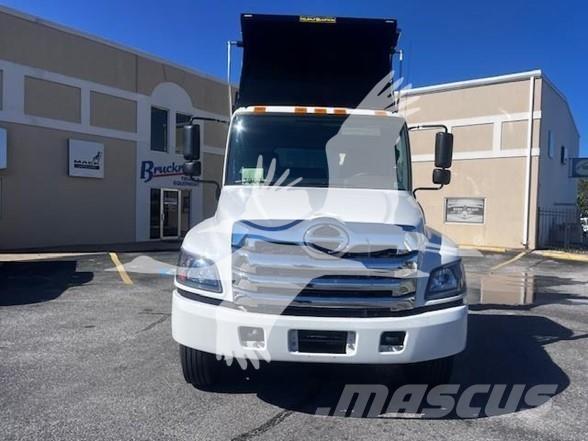 Hino L7 Camiones bañeras basculantes o volquetes