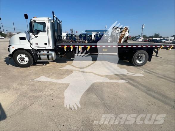 Mack MD6 Camiones plataforma