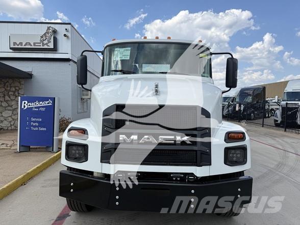 Mack MD6 Camiones plataforma