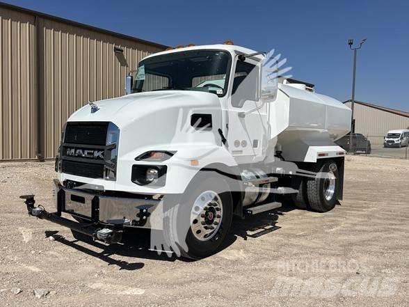Mack MD7 Camiones cisterna