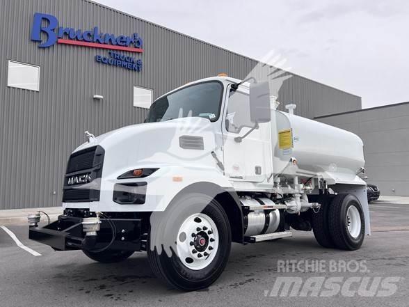 Mack MD7 Camiones cisterna