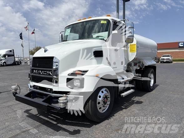 Mack MD7 Camiones cisterna