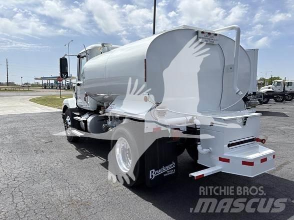 Mack MD7 Camiones cisterna