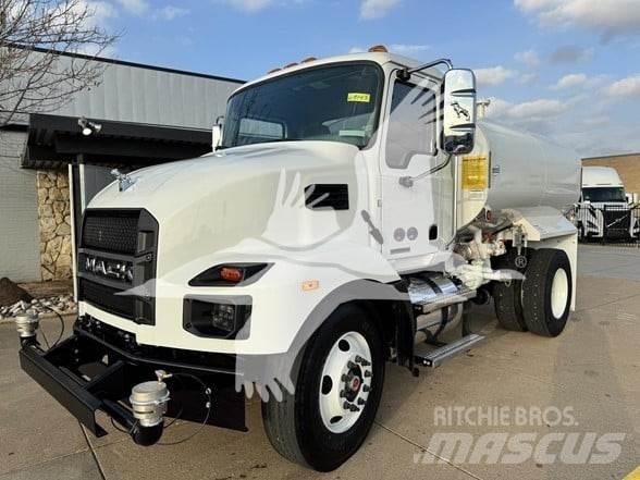 Mack MD7 Camiones cisterna