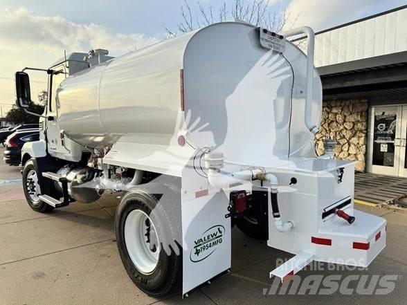 Mack MD7 Camiones cisterna