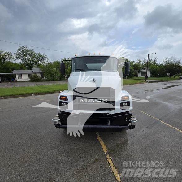 Mack MD7 Camiones cisterna