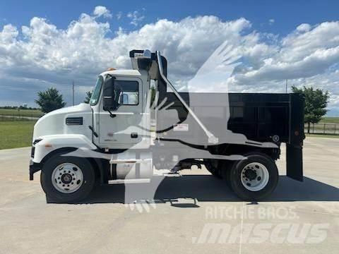 Mack MD7 Camiones bañeras basculantes o volquetes