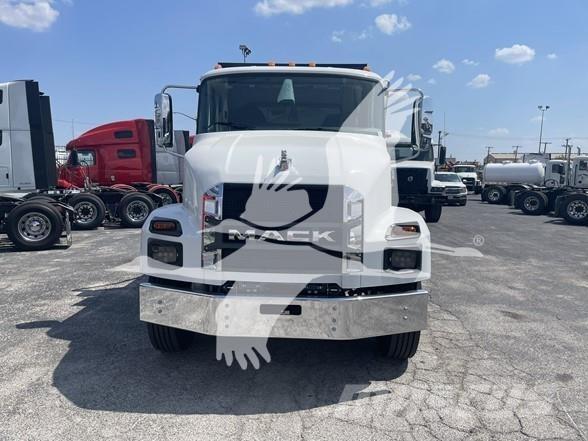 Mack MD7 Camiones bañeras basculantes o volquetes