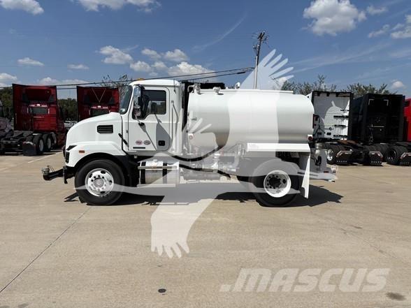 Mack MD7 Camiones cisterna