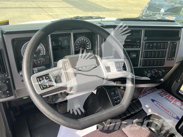 Mack MD7 Camiones bañeras basculantes o volquetes