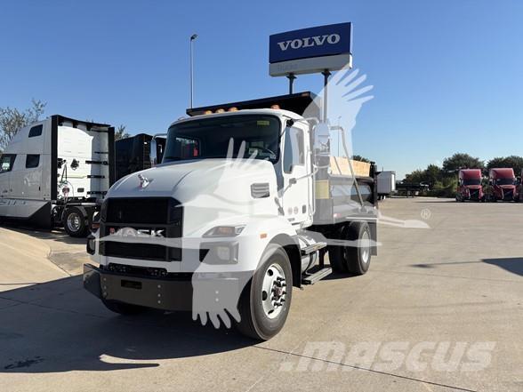 Mack MD7 Camiones bañeras basculantes o volquetes