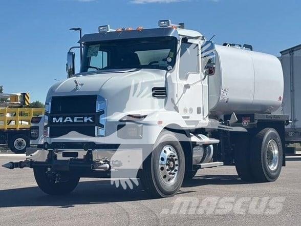 Mack MD7 Camiones cisterna