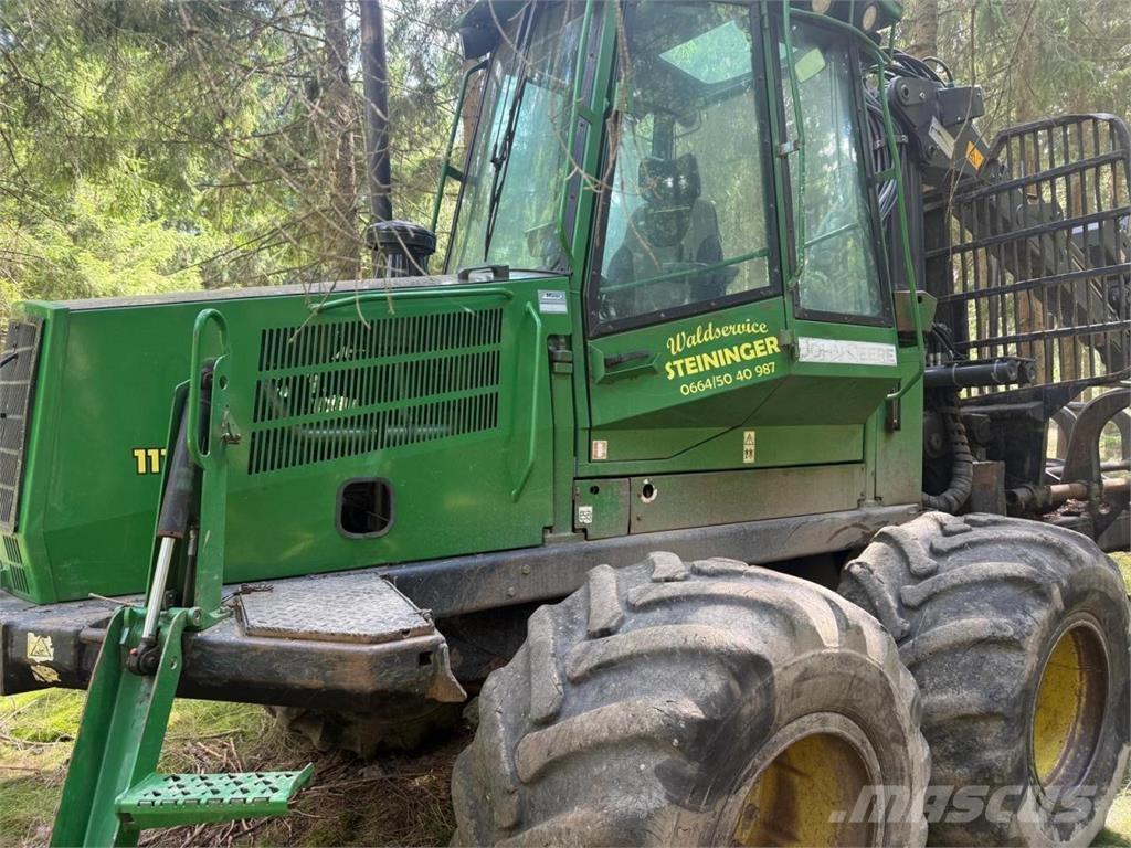 John Deere 1110 D Autocargadoras