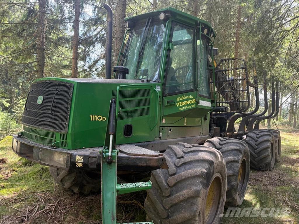 John Deere 1110 D Autocargadoras