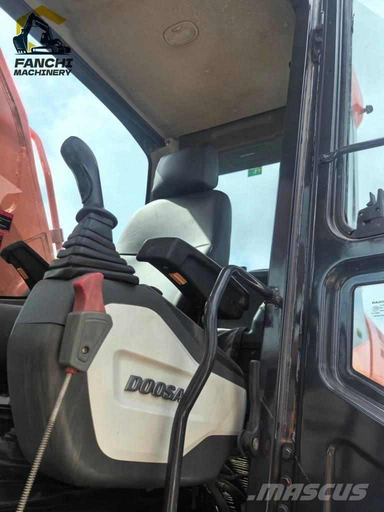 Doosan 360 Excavadoras de cadenas
