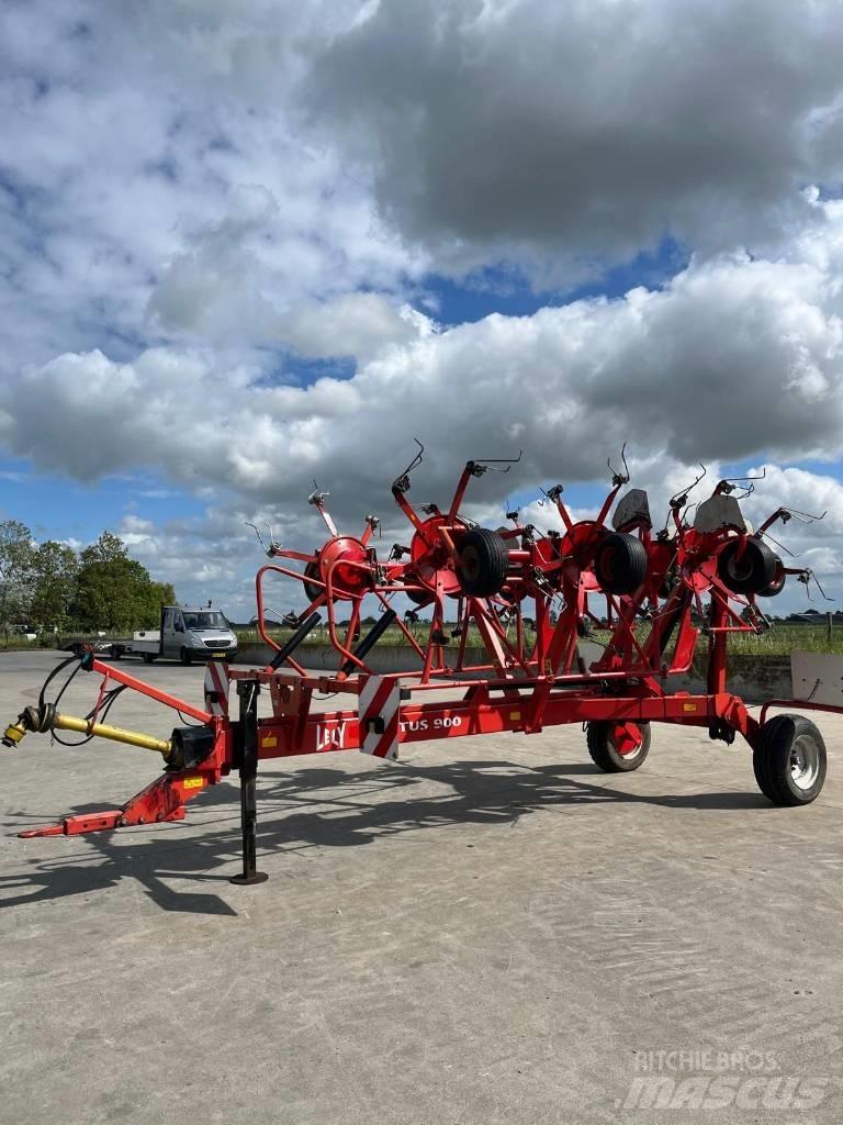 Lely Lotus 900 Rastrillos y henificadores