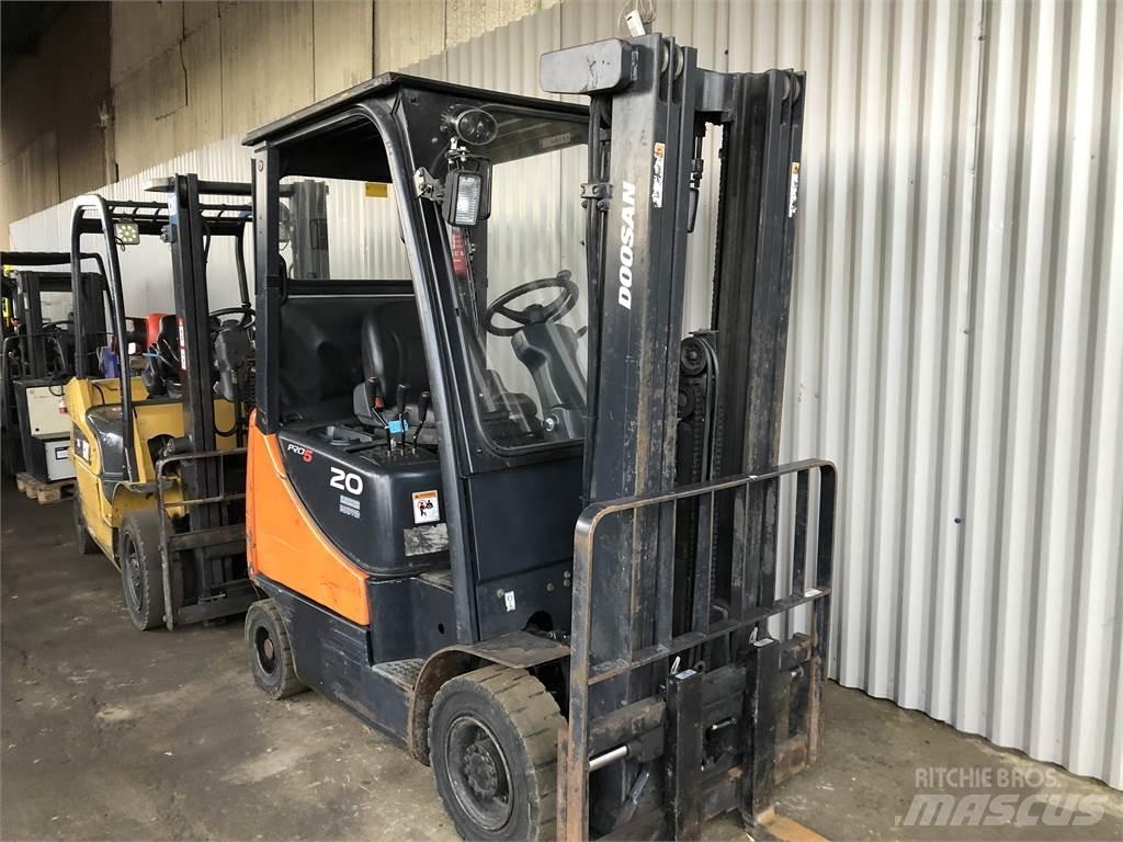 Doosan G20 SC-5 Carretillas LPG