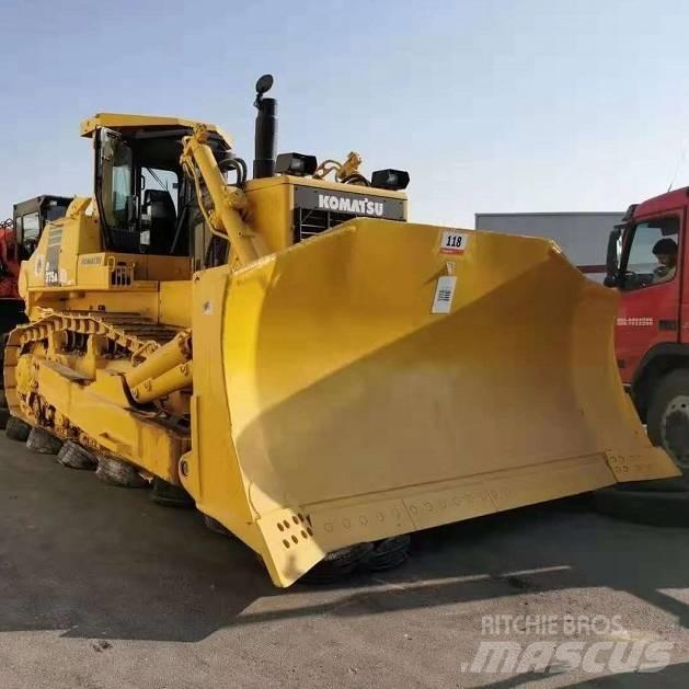 Komatsu d375a Buldozer sobre oruga