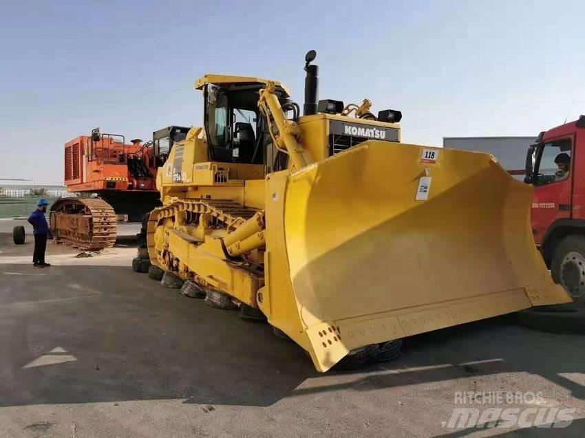 Komatsu d375a Buldozer sobre oruga