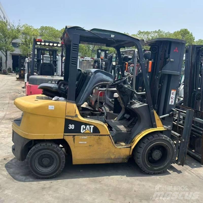 CAT 30 Carretillas diesel
