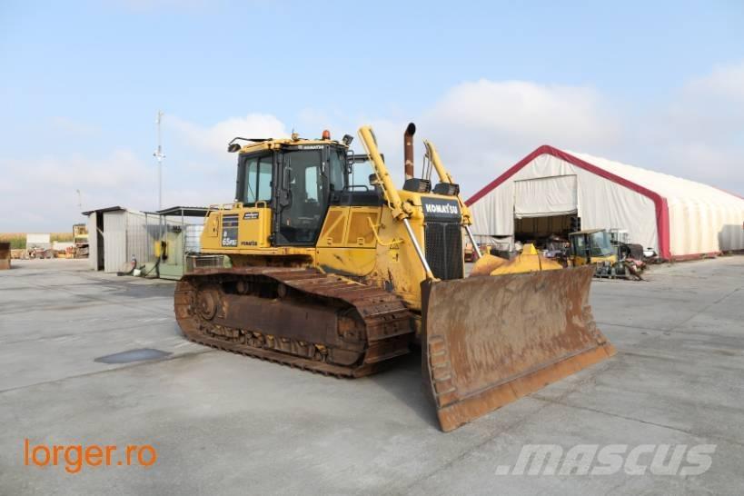 Komatsu D 65 PX-18 Buldozer sobre oruga