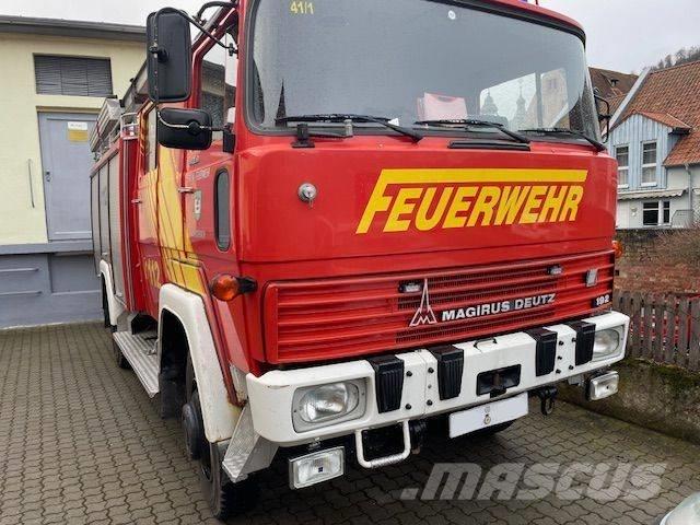 Magirus Deutz FL 16 Camiones caja cerrada