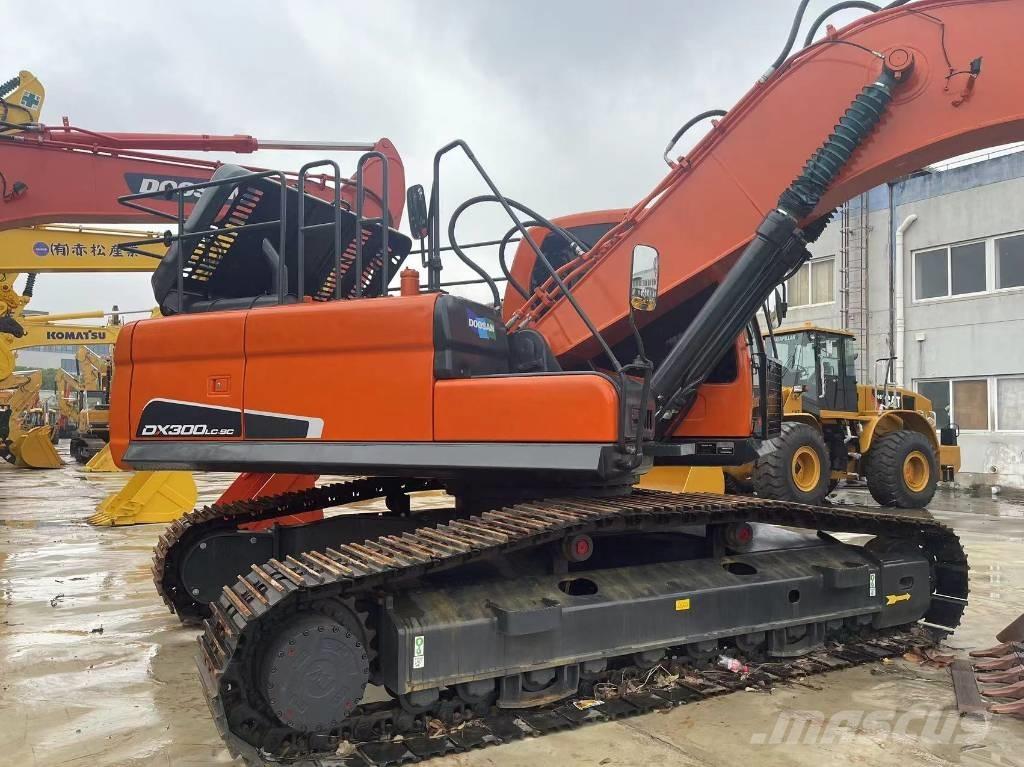 Doosan DX 300 LC Excavadoras de cadenas