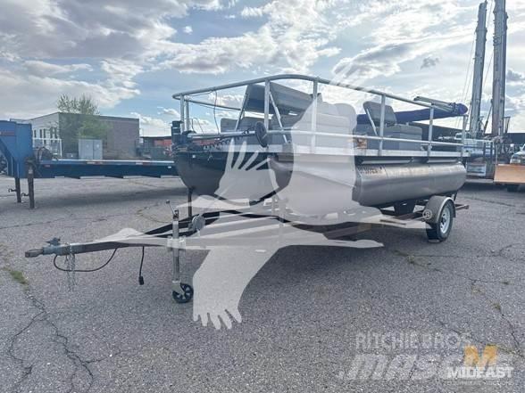 PONTOON BOAT Construcción - Otros