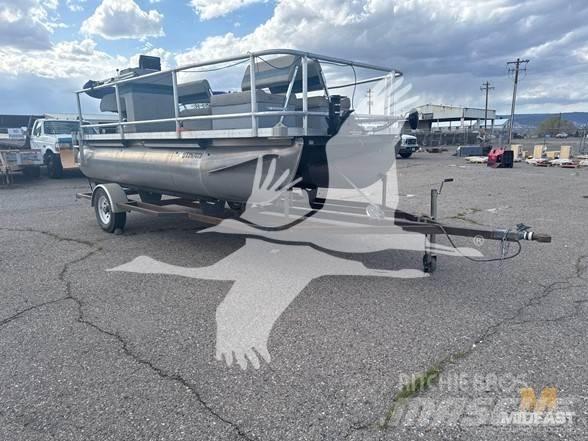  PONTOON BOAT Construcción - Otros