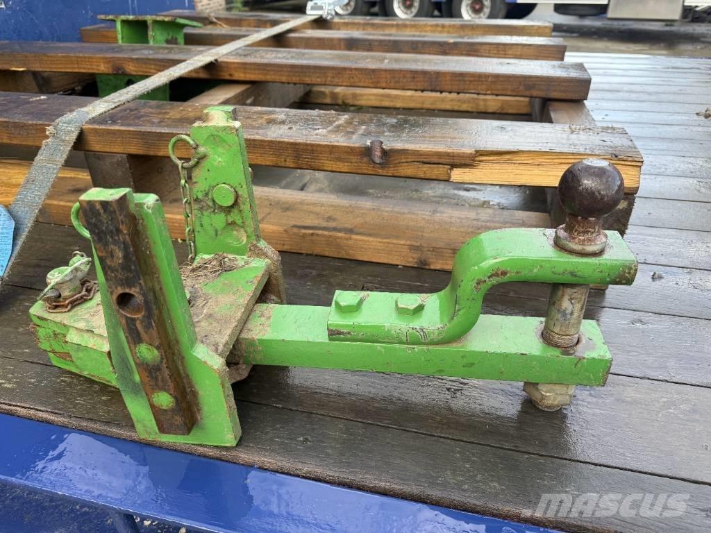 John Deere 5085 GV Tractores