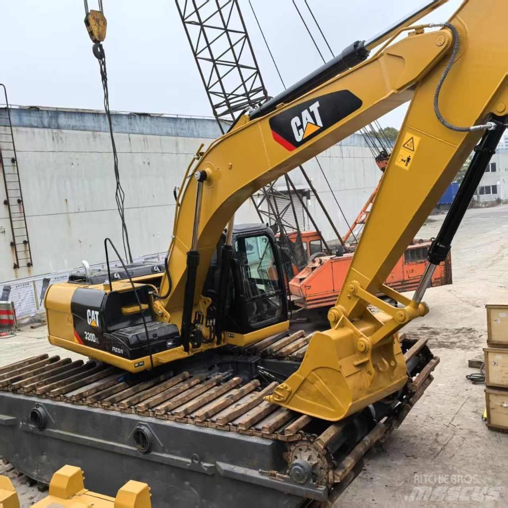 CAT 320 D Excavadoras anfibio