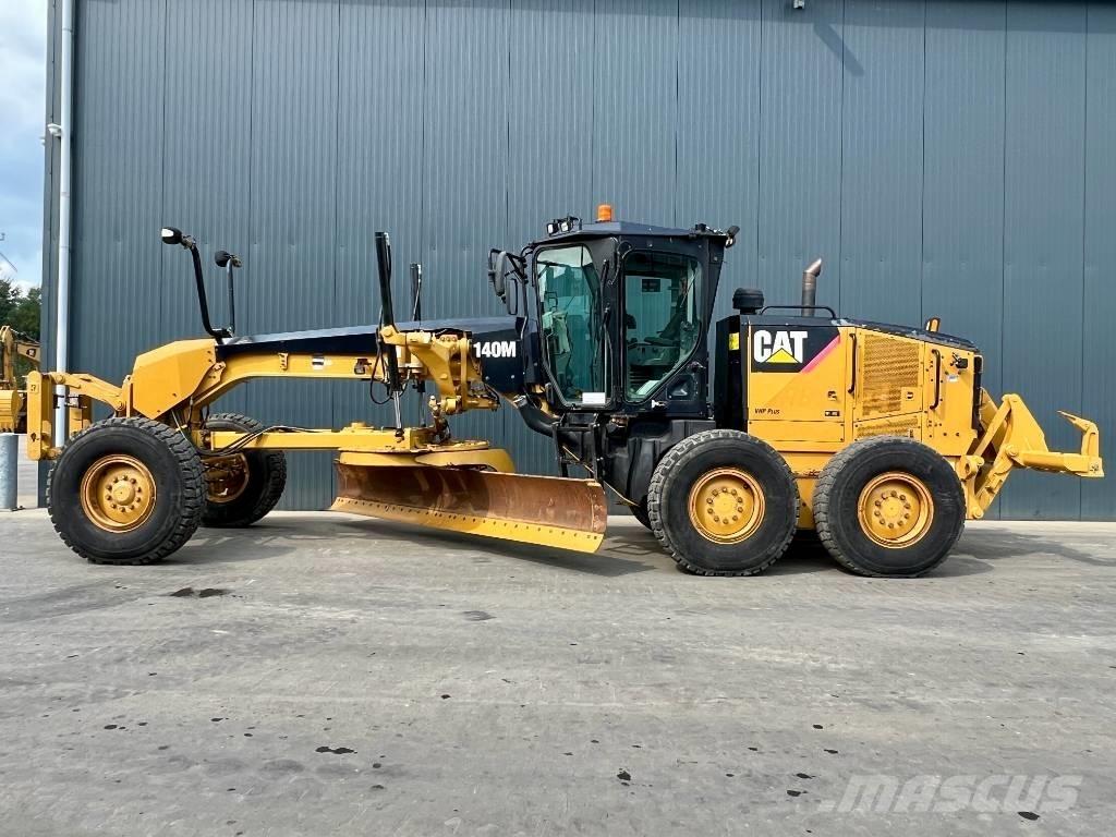 CAT 140M Motoniveladoras