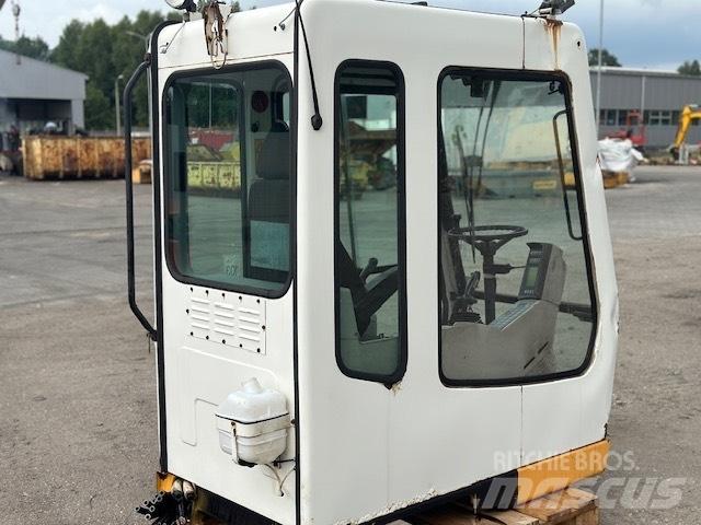 Liebherr A 924 B CAB Cabinas e interior
