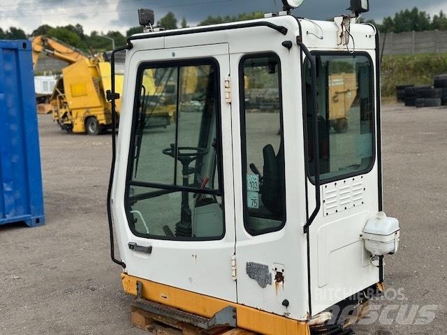 Liebherr A 924 B CAB Cabinas e interior