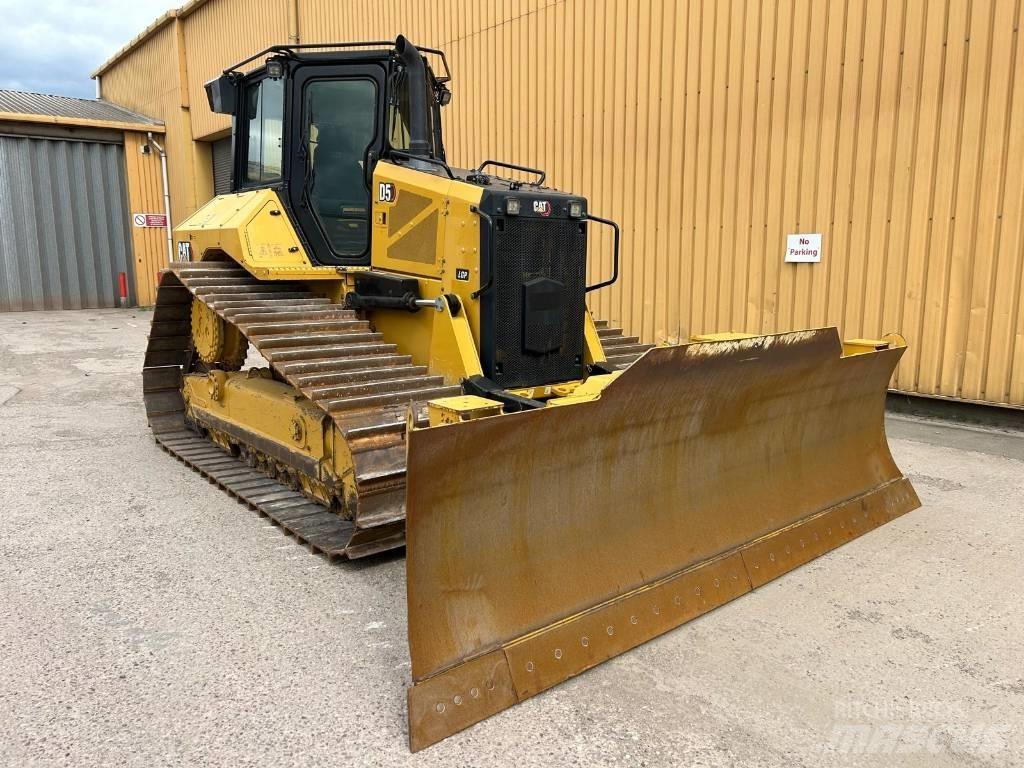 CAT D 5 LGP Buldozer sobre oruga