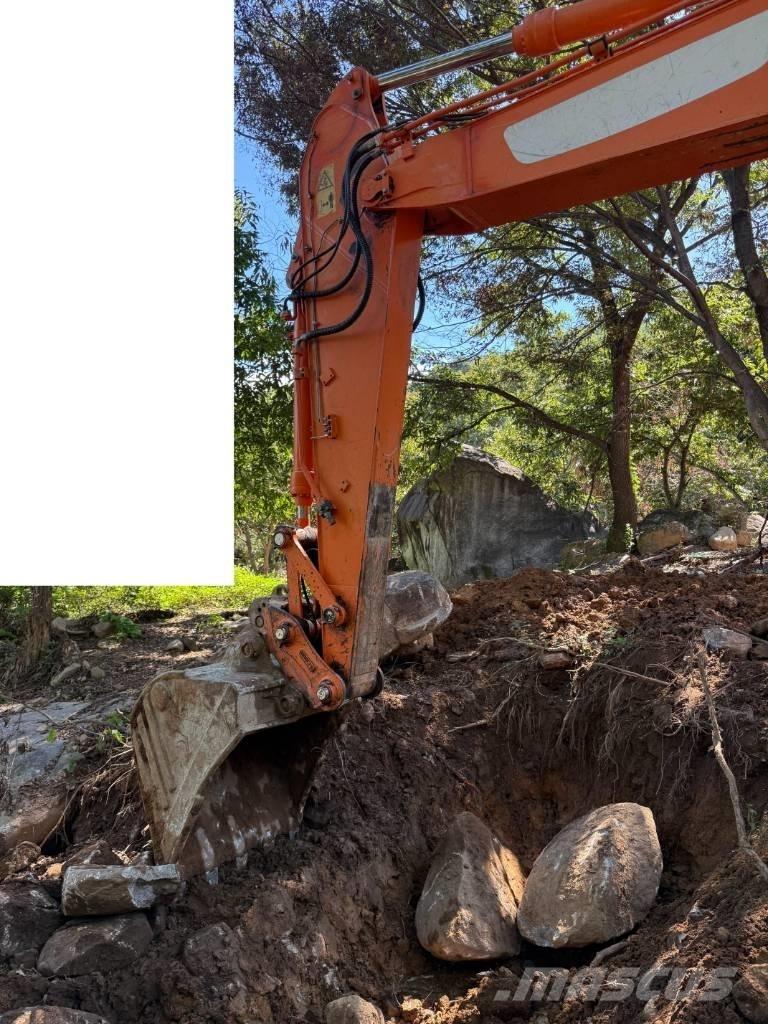 Doosan DX 220 LCA Excavadoras de cadenas