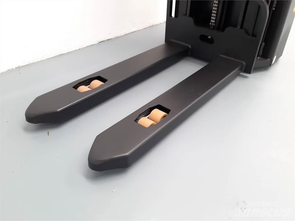  ES15 15ES 2S350 Apiladores eléctricos
