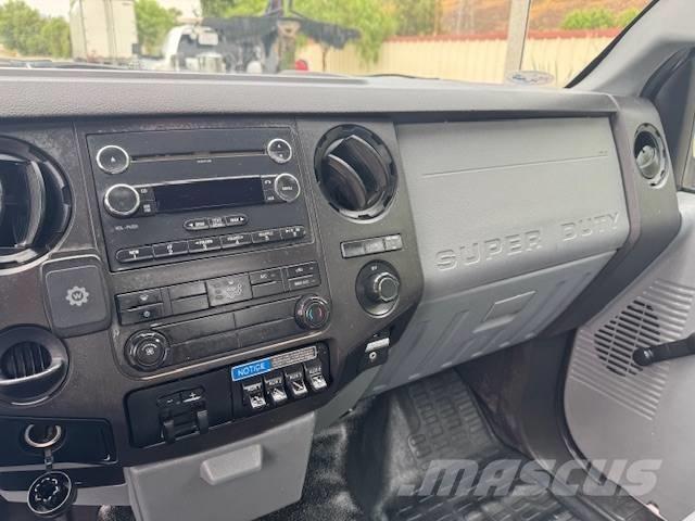 Ford F 450 Vehículos - Taller