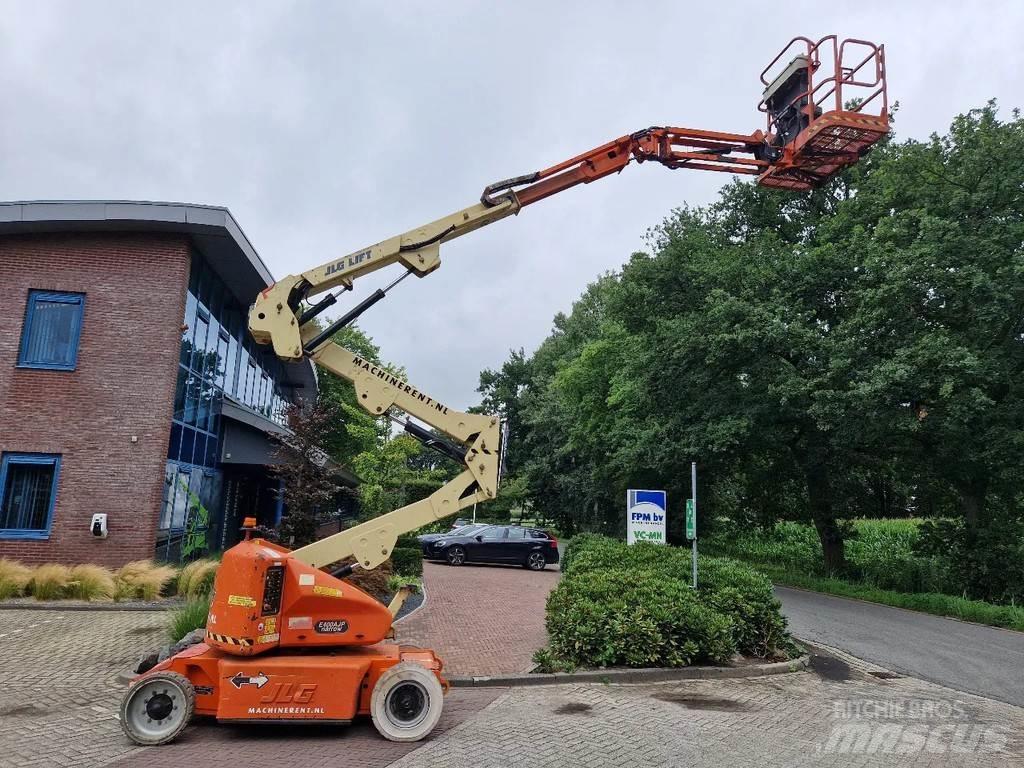 JLG E400AJPN Plataforma de trabajo articulada