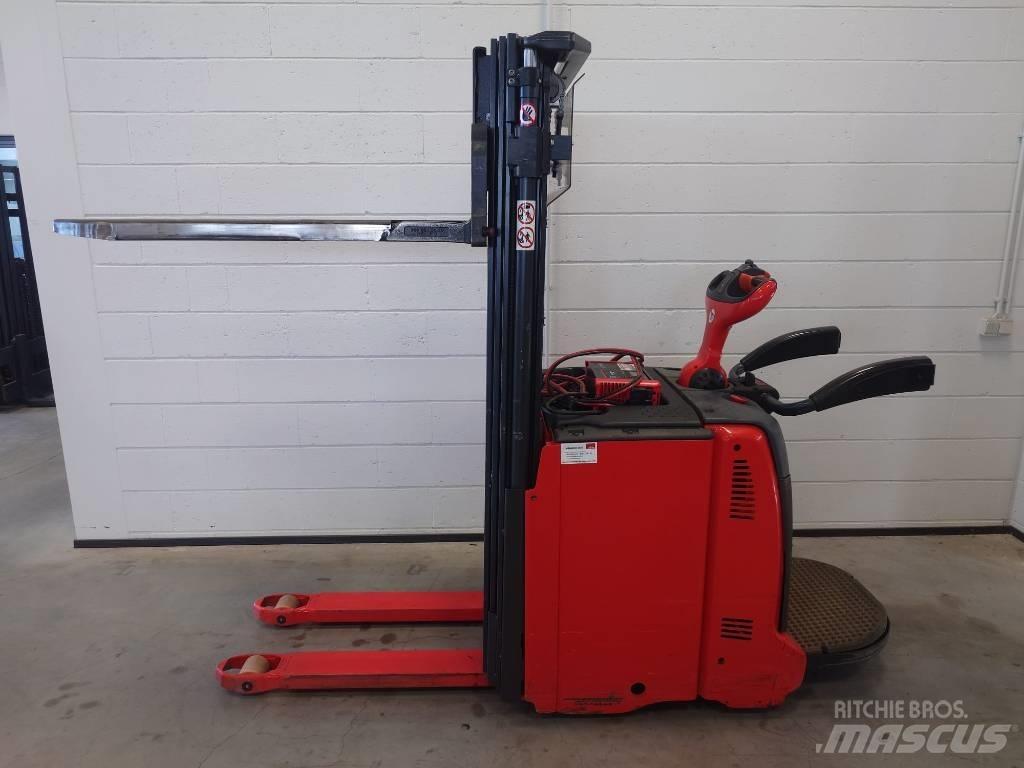 Linde L 12 AP Apiladores eléctricos autopropulsados