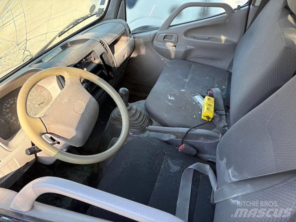 Toyota Dyna Furgonetas caja abierta