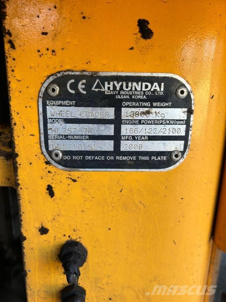 Hyundai HL 757-7 A Cargadoras sobre ruedas